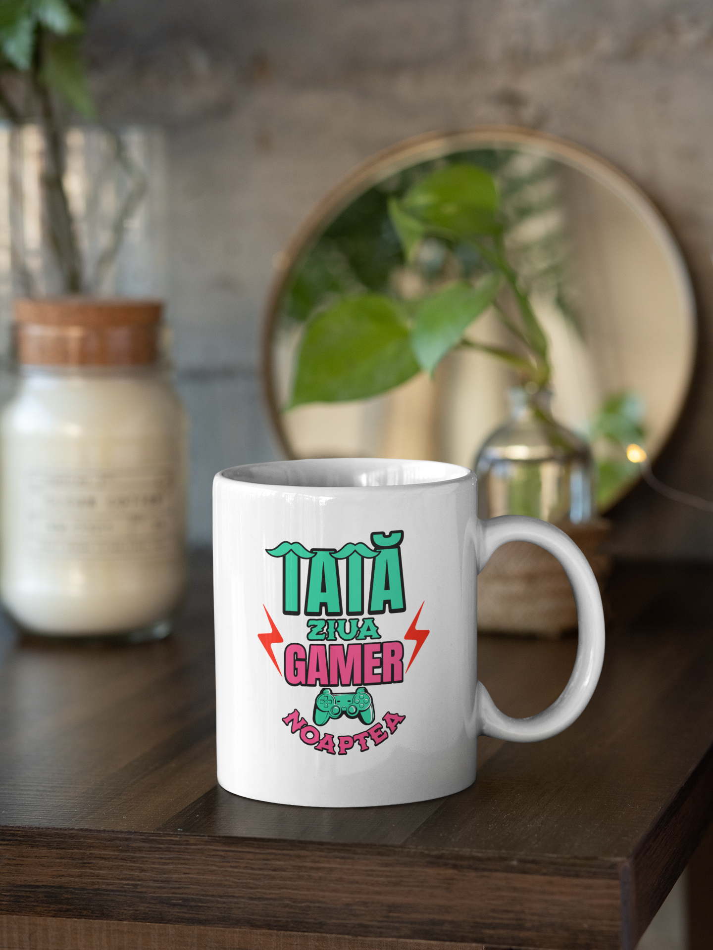 Cană ceramică cu mesaj - Tata ziua, Gamer noaptea