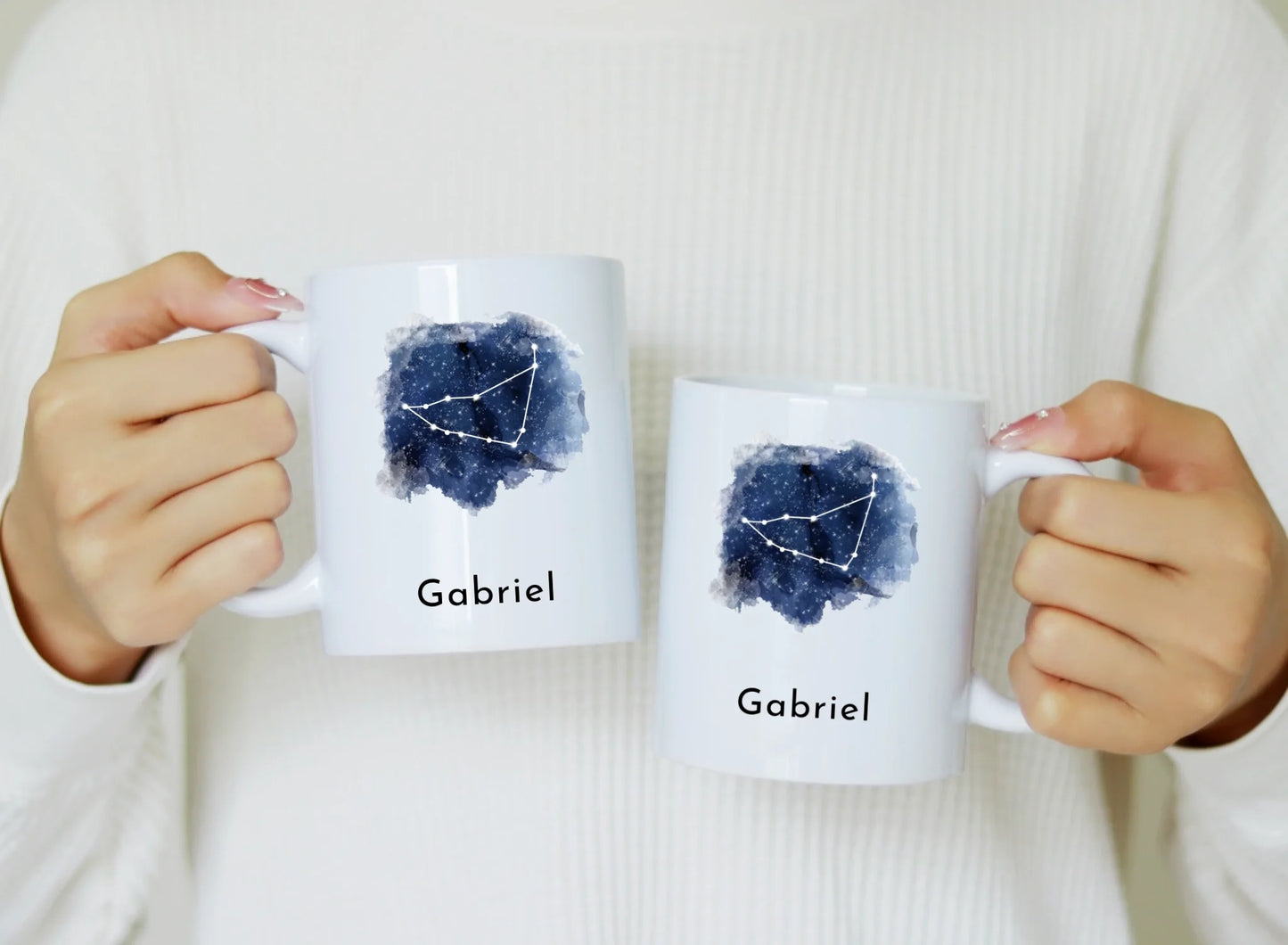 Cană Personalizată cu Zodie și Nume - Design Constelație Acuarelă